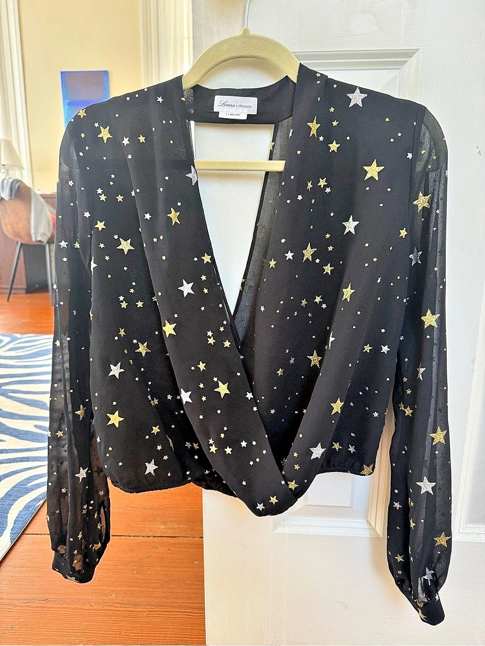 Lovers + Friends Whisper Top Star Print Blouse Black & Gold Size Small
